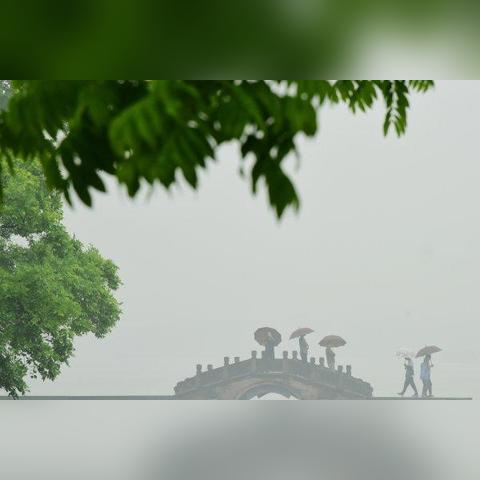 今日气象台天气预报，一场冷暖交锋的无声叙事
